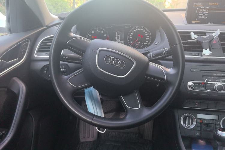 Used Audi Q3 2013 35 TFSI Ambition Edition Steering Wheel