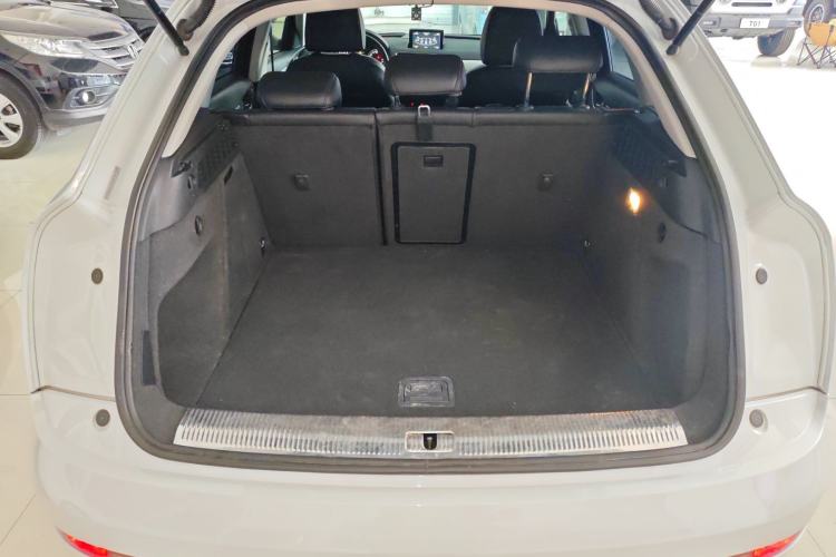 Used Audi Q3 2013 35 TFSI Comfort Model Trunk