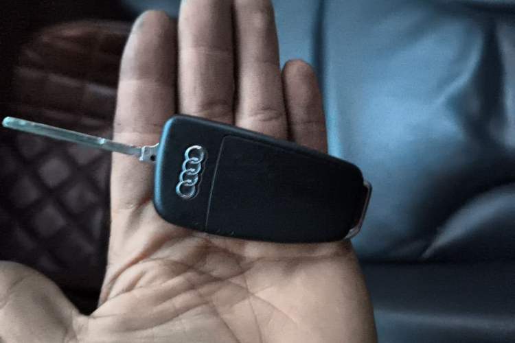 Used Audi Q3 2013 35 TFSI Comfort Model Vehicle Key