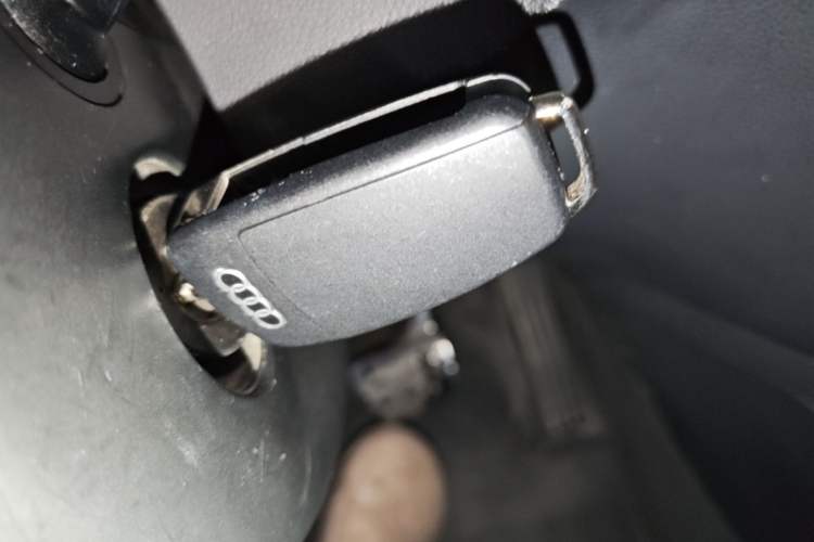 Used Audi Q3 2013 35 TFSI Comfort Model Vehicle Key
