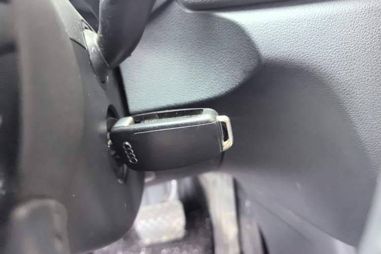 Used Audi Q3 2013 35 TFSI quattro Comfort Model Vehicle Key