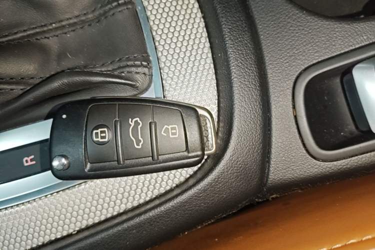 Used Audi Q3 2013 40 TFSI quattro Luxury Model Vehicle Key