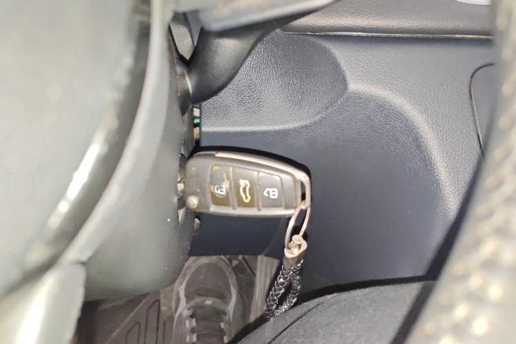 Used Audi Q3 2013 35 TFSI Comfort Model Vehicle Key
