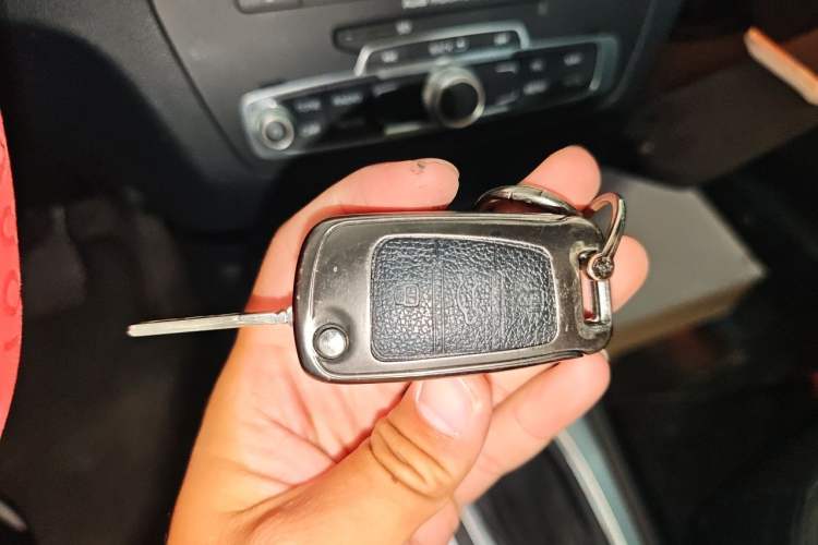 Used Audi Q3 2013 35 TFSI Comfort Model Vehicle Key
