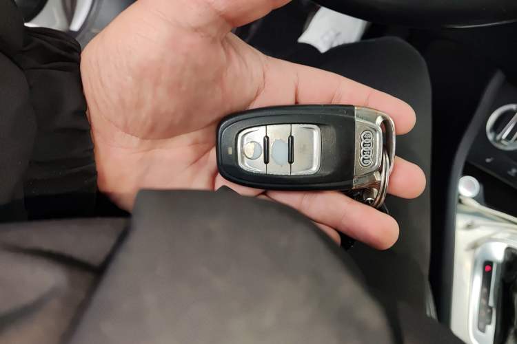 Used Audi Q3 2013 35 TFSI Ambition Edition Vehicle Key