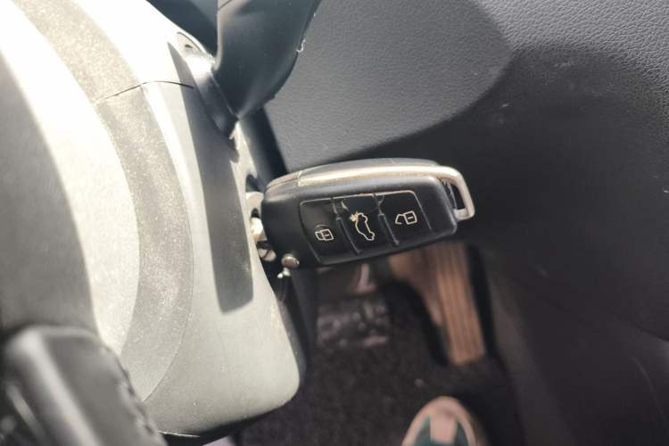 Used Audi Q3 2013 35 TFSI Comfort Model Vehicle Key