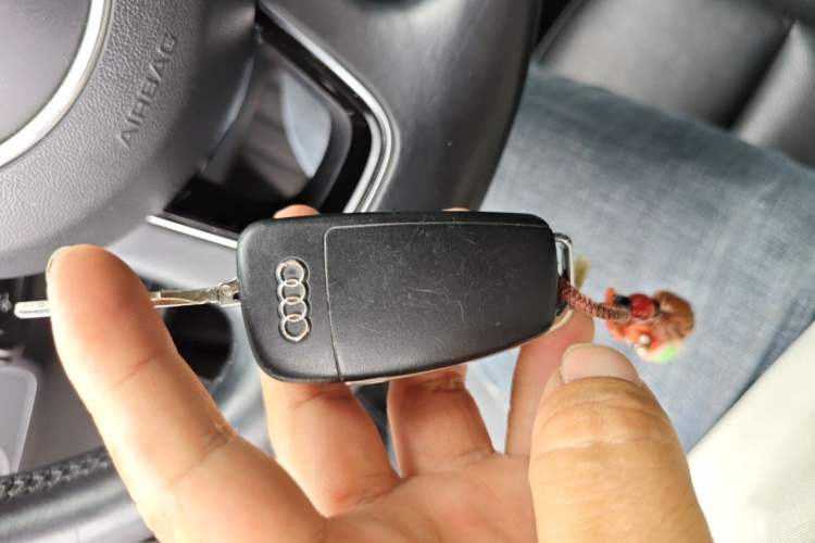Used Audi Q3 2013 35 TFSI quattro Comfort Model Vehicle Key
