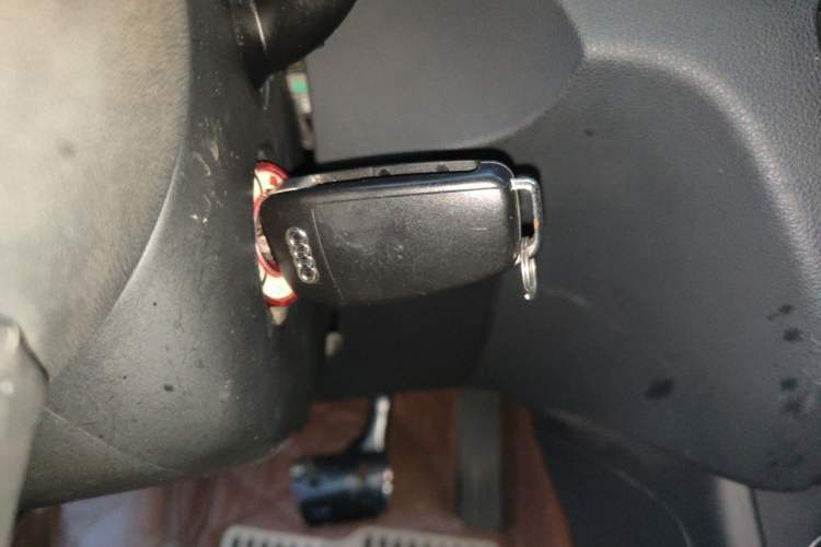 Used Audi Q3 2013 35 TFSI quattro Comfort Model Vehicle Key