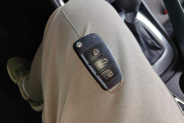 Used Audi Q3 2013 35 TFSI Comfort Model Vehicle Key