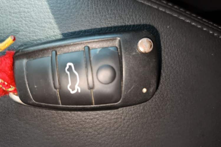 Used Audi Q3 2013 35 TFSI Comfort Model Vehicle Key