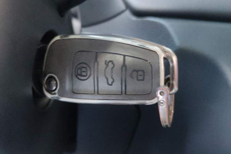 Used Audi Q3 2013 35 TFSI quattro Comfort Model Vehicle Key