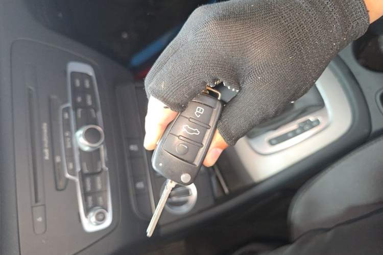 Used Audi Q3 2013 35 TFSI Ambition Edition Vehicle Key