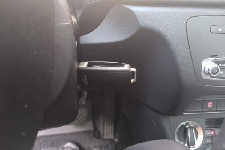 Used Audi Q3 2013 35 TFSI Ambition Edition Vehicle Key