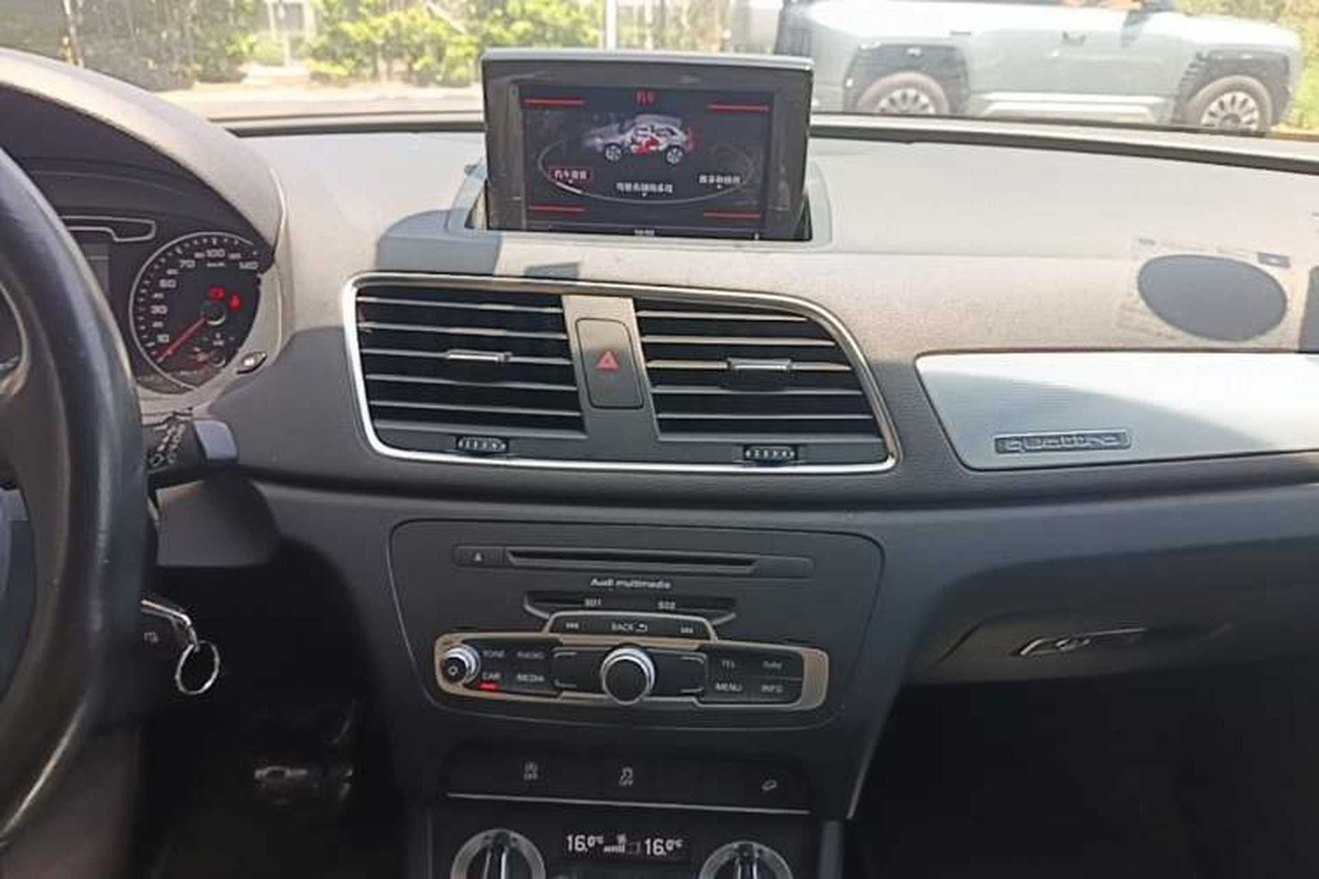Used Audi Q3 2013 35 TFSI quattro Technology Edition Audio And AC Panel
