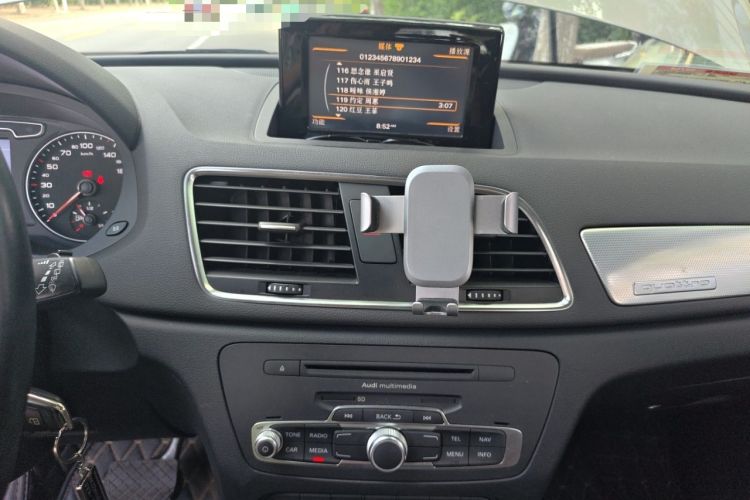 Used Audi Q3 2013 35 TFSI quattro Comfort Model Audio And AC Panel