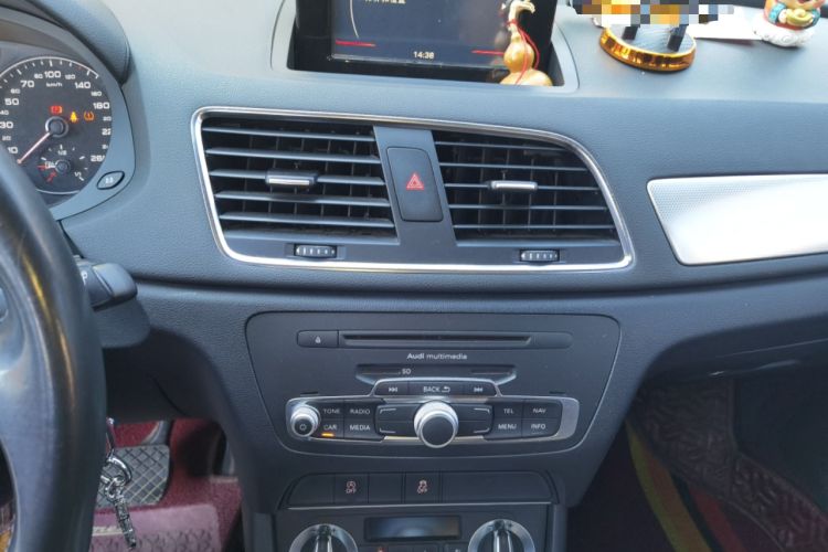 Used Audi Q3 2013 35 TFSI Comfort Model Audio And AC Panel
