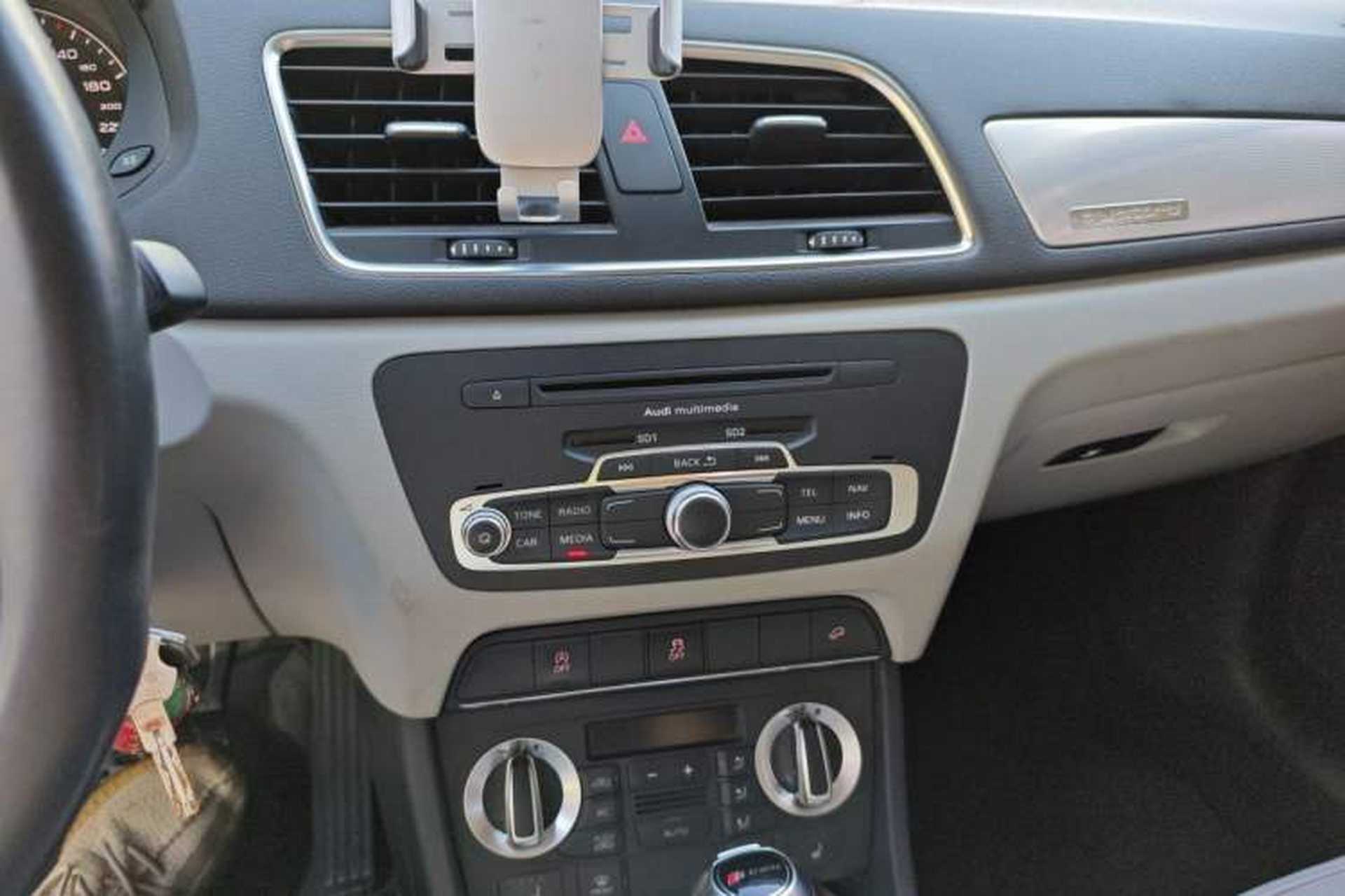 Used Audi Q3 2013 35 TFSI quattro Technology Edition Audio And AC Panel