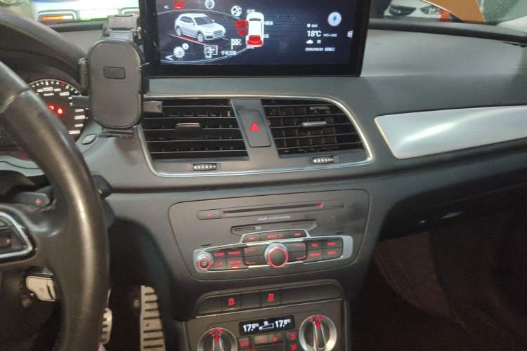 Used Audi Q3 2013 35 TFSI Comfort Model Audio And AC Panel