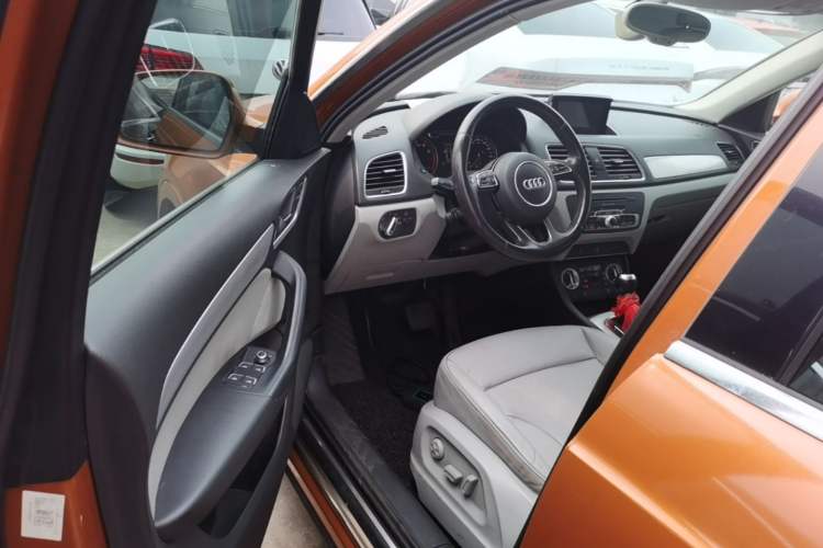 Used Audi Q3 2013 35 TFSI Comfort Model Driver Seat