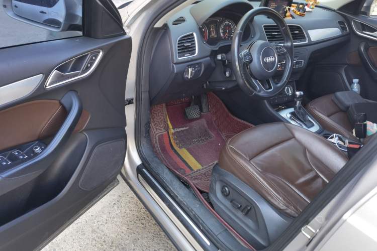 Used Audi Q3 2013 35 TFSI Comfort Model Driver Seat