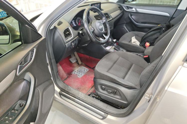 Used Audi Q3 2013 35 TFSI Ambition Edition Driver Seat