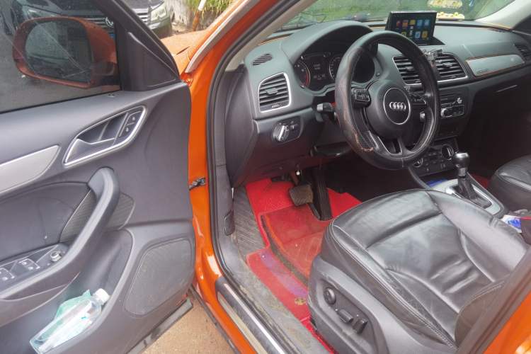 Used Audi Q3 2013 35 TFSI Comfort Model Driver Seat