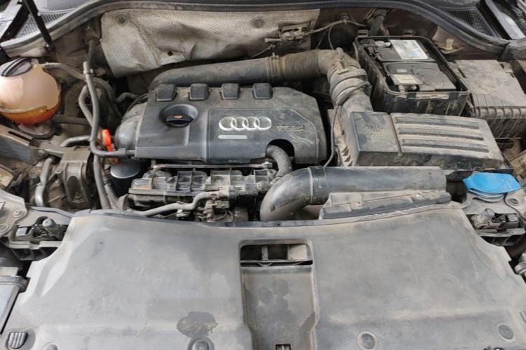 Used Audi Q3 2013 35 TFSI Comfort Model Engine Bay