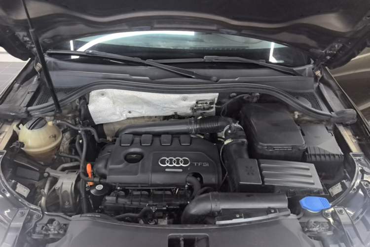Used Audi Q3 2013 35 TFSI quattro Technology Edition Engine Bay