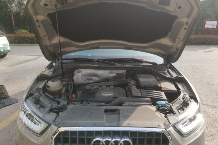 Used Audi Q3 2013 35 TFSI quattro Technology Edition Engine Bay