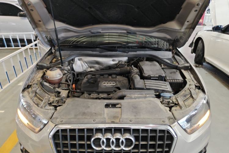 Used Audi Q3 2013 35 TFSI Ambition Edition Engine Bay