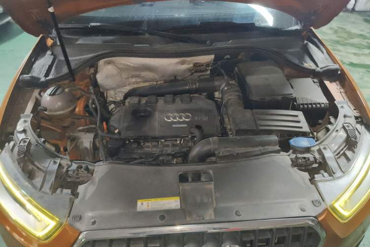 Used Audi Q3 2013 35 TFSI Comfort Model Engine Bay