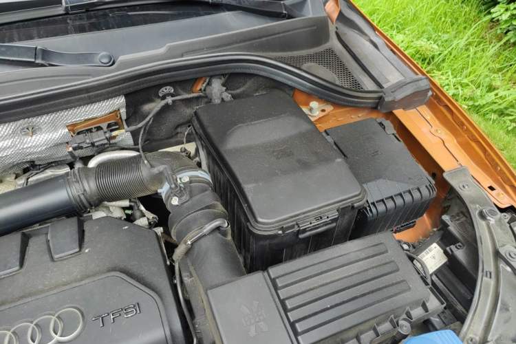 Used Audi Q3 2013 35 TFSI quattro Technology Edition Engine Bay Left