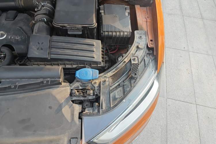 Used Audi Q3 2013 35 TFSI quattro Technology Edition Engine Bay Left