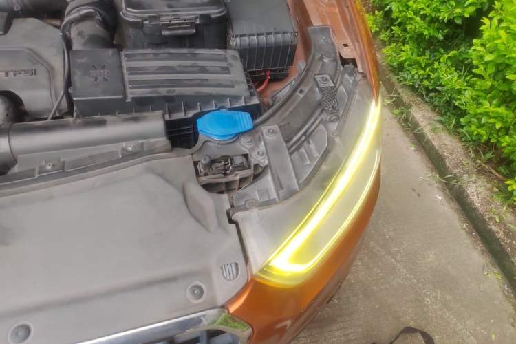 Used Audi Q3 2013 35 TFSI quattro Luxury Model Engine Bay Left