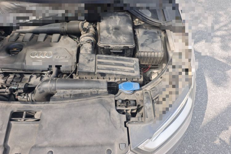 Used Audi Q3 2013 35 TFSI Comfort Model Engine Bay Left