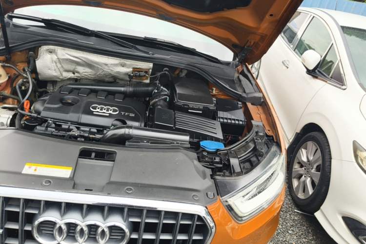 Used Audi Q3 2013 35 TFSI quattro Comfort Model Engine Bay Left
