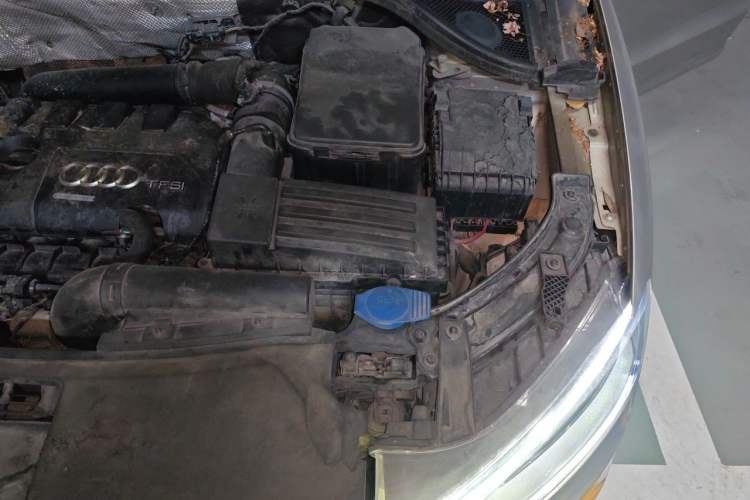 Used Audi Q3 2013 35 TFSI quattro Technology Edition Engine Bay Left