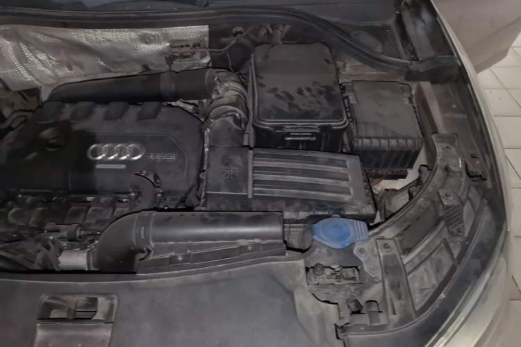 Used Audi Q3 2013 35 TFSI Ambition Edition Engine Bay Left