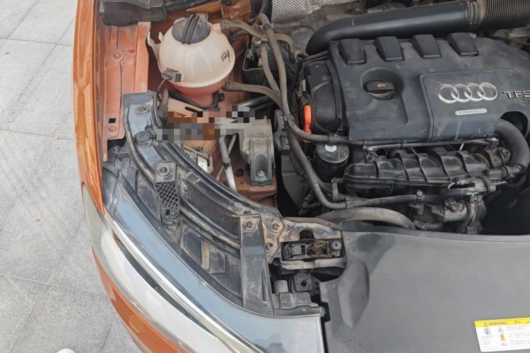 Used Audi Q3 2013 35 TFSI quattro Technology Edition Engine Bay Right
