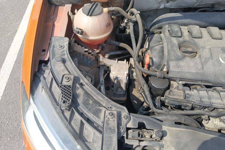 Used Audi Q3 2013 35 TFSI Comfort Model Engine Bay Right