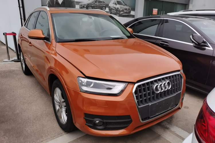 Used Audi Q3 2013 35 TFSI Comfort Model Front Right 45 Deg