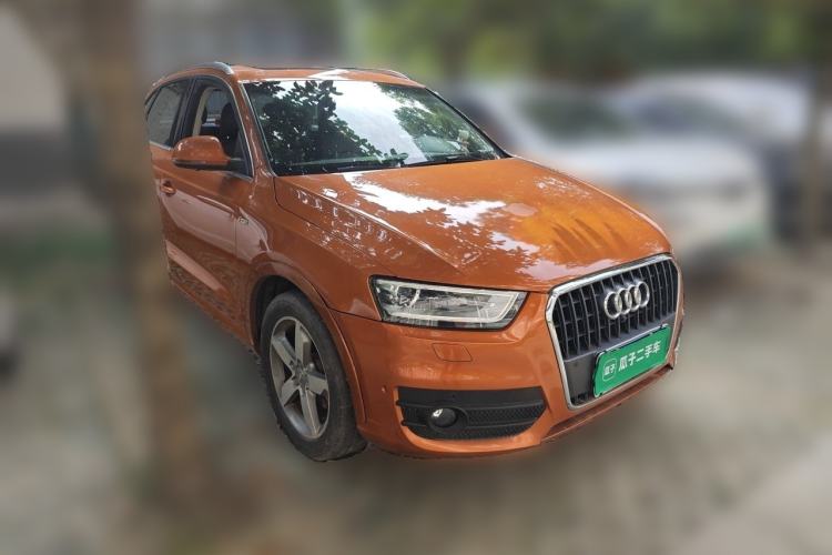 Used Audi Q3 2013 35 TFSI quattro Luxury Model Front Right 45 Deg