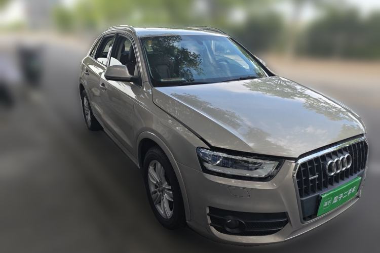 Used Audi Q3 2013 35 TFSI quattro Comfort Model Front Right 45 Deg