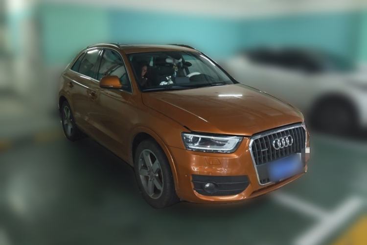 Used Audi Q3 2013 40 TFSI quattro Luxury Model Front Right 45 Deg