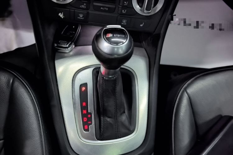 Used Audi Q3 2013 35 TFSI quattro Technology Edition Gear Lever