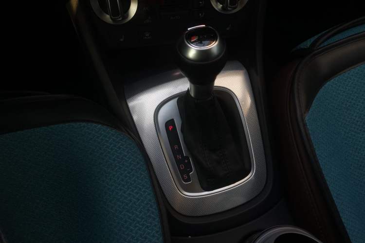 Used Audi Q3 2013 35 TFSI quattro Technology Edition Gear Lever