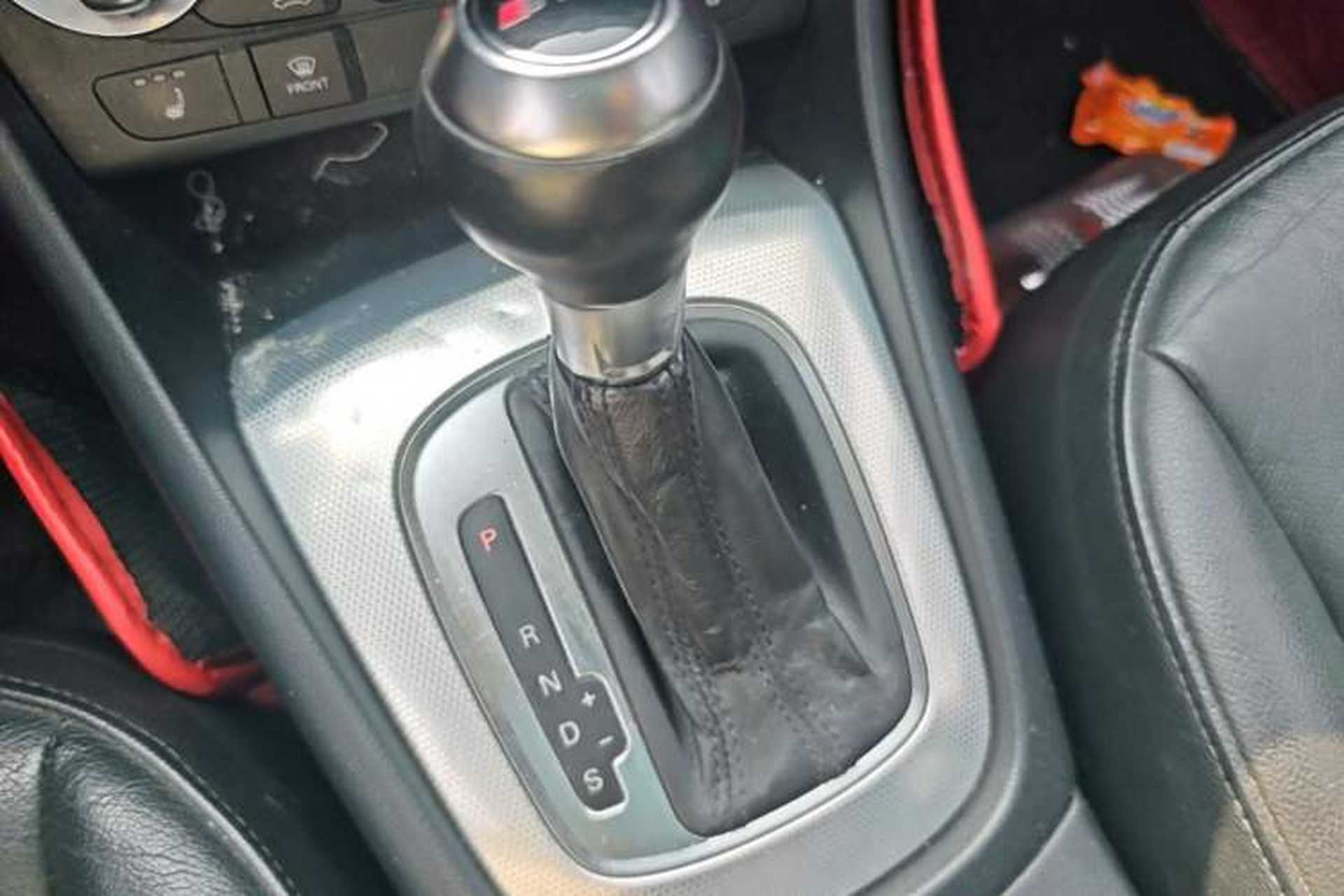 Used Audi Q3 2013 35 TFSI Comfort Model Gear Lever