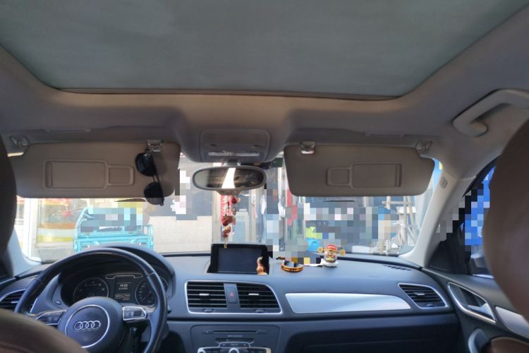 Used Audi Q3 2013 35 TFSI Comfort Model Headliner