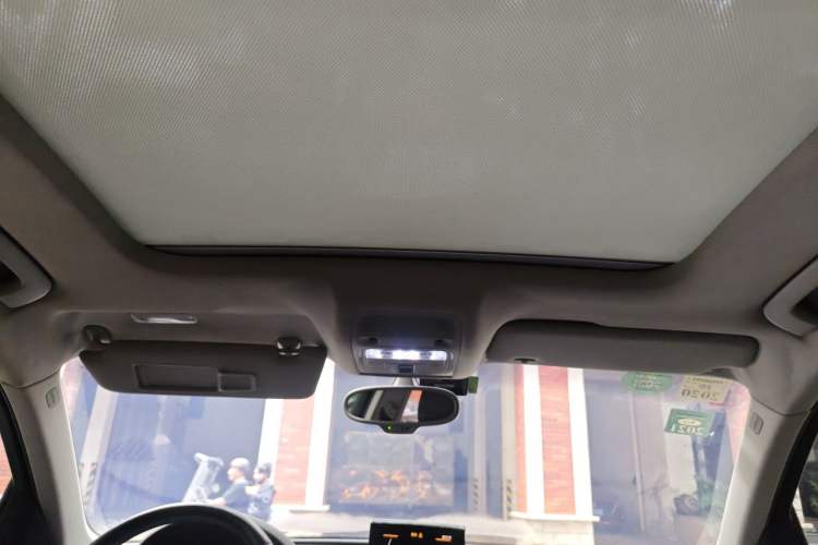 Used Audi Q3 2013 35 TFSI Ambition Edition Headliner