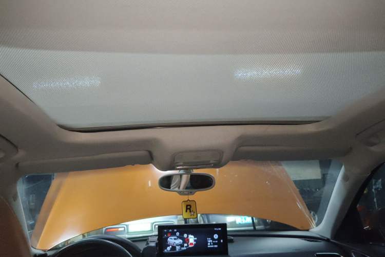 Used Audi Q3 2013 35 TFSI Comfort Model Headliner